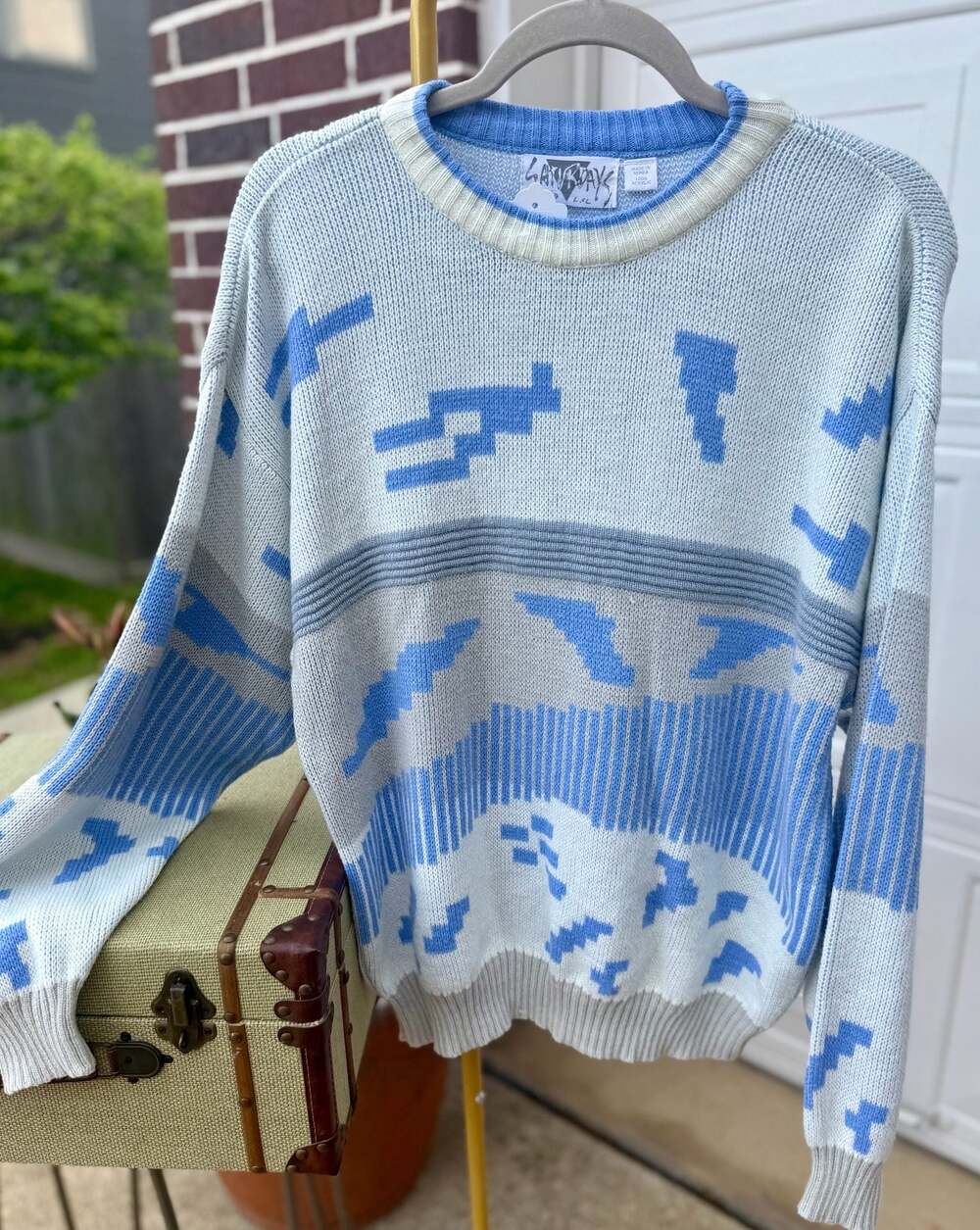 Vintage Saturday brand Sweater sz M cream/blue